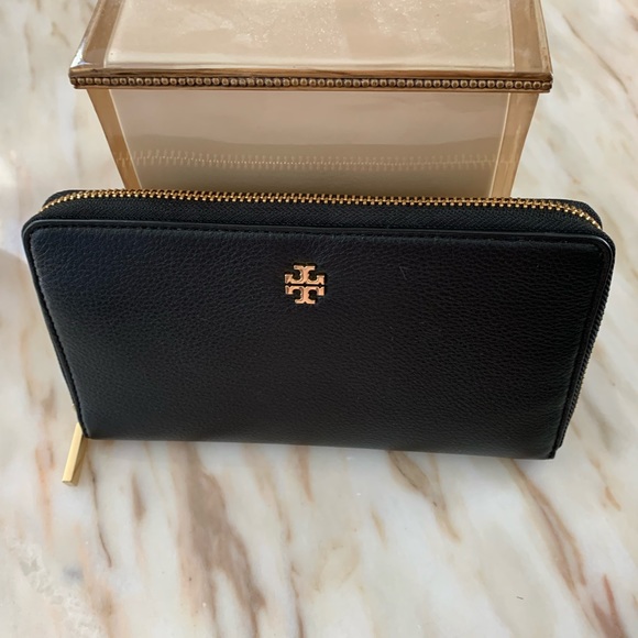 NEW- Tory Burch  Continental Wallet - Picture 4 of 7